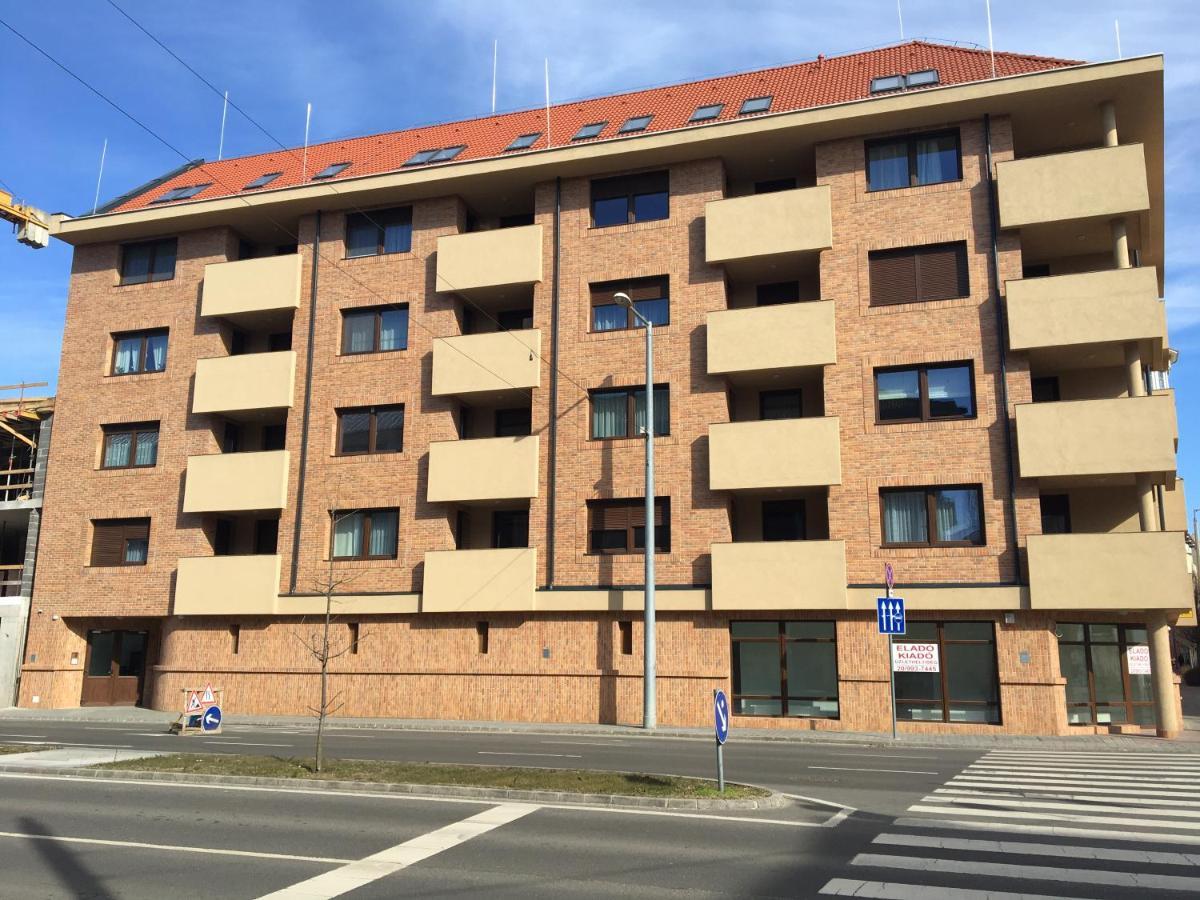 Queen Apartman Debrecen Exteriör bild